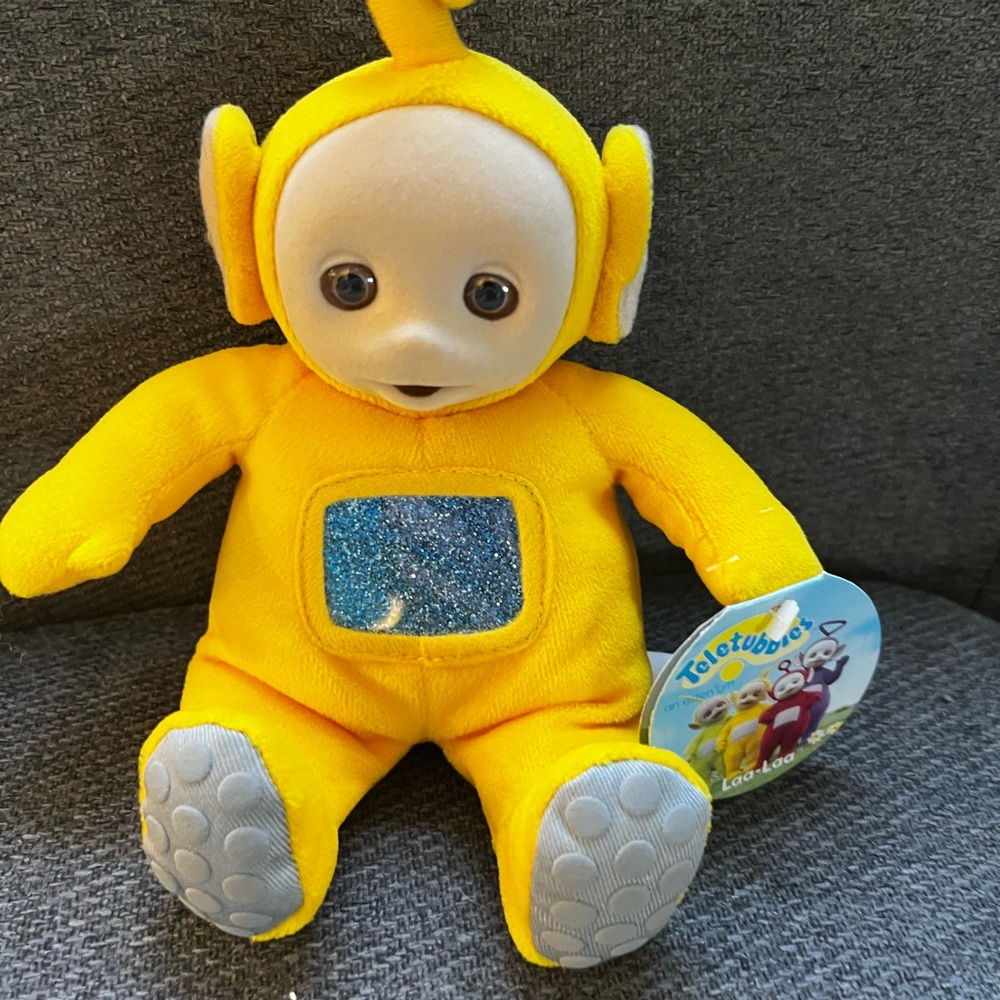 Bright Yellow vintage Beanie of the Telletubbies! Approx. 7 inches. Collectors!